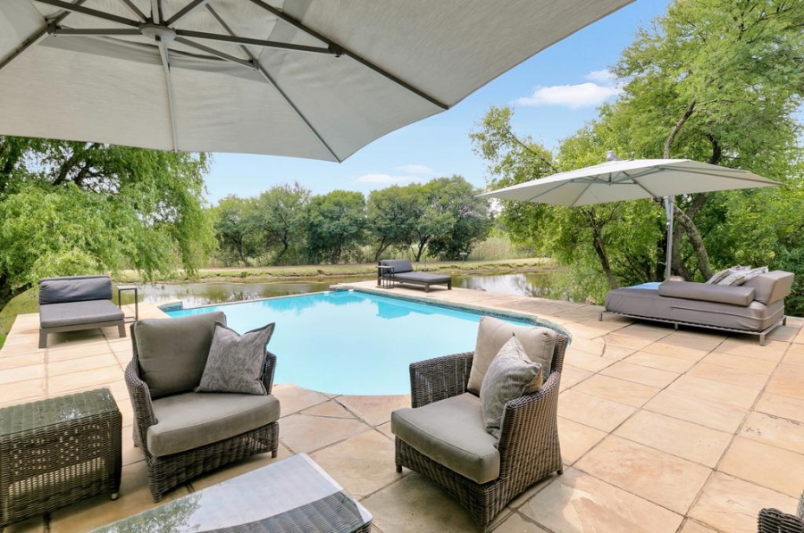 5 Bedroom Property for Sale in Boschenvaal River Front Lodges Free State